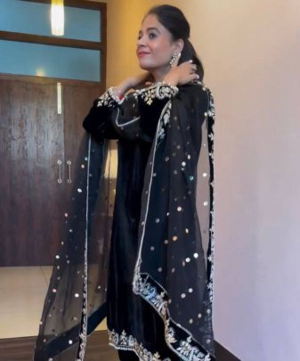 Designer Wear 9000 Velvet Top With Plazzo