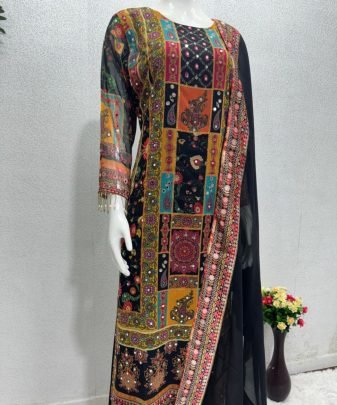 New Designer Heavy Fuax Georgette Digital Print Hand Work Pakistani  Suit