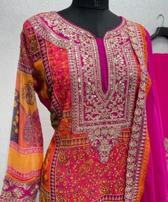 New Designer Heavy Fuax Georgette Pakistani  Suit