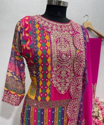 New Designer Heavy Fuax Georgette Pakistani  Suit